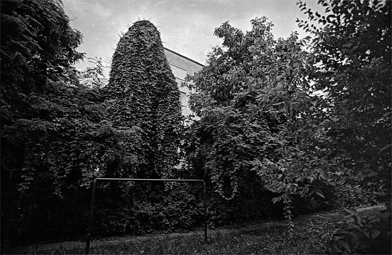 Andu Simion Photography presents LA GAZETTE DE PLOIESTI series - analog and digital photos