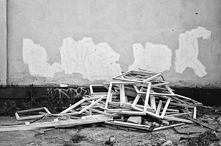 Andu Simion Photography presents LA GAZETTE DE PLOIESTI series - analog and digital photos