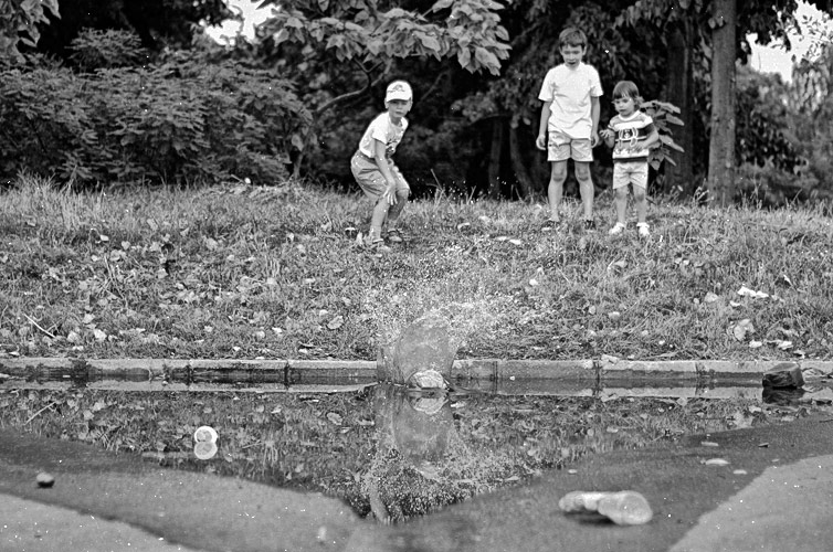 Andu Simion Photography presents LA GAZETTE DE PLOIESTI series - analog and digital photos