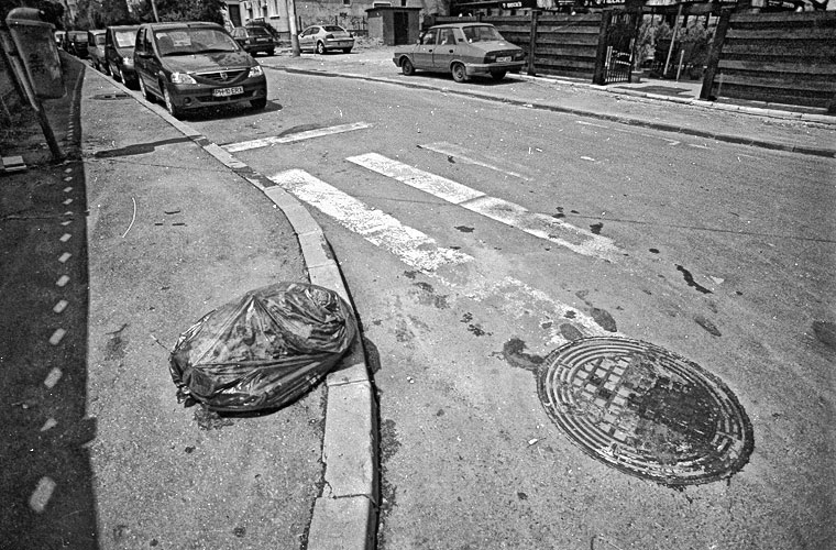 Andu Simion Photography presents LA GAZETTE DE PLOIESTI series - analog and digital photos