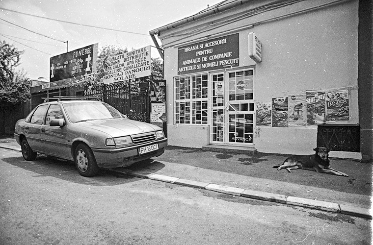 Andu Simion Photography presents LA GAZETTE DE PLOIESTI series - analog and digital photos