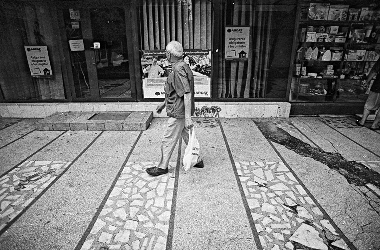 Andu Simion Photography presents LA GAZETTE DE PLOIESTI series - analog and digital photos