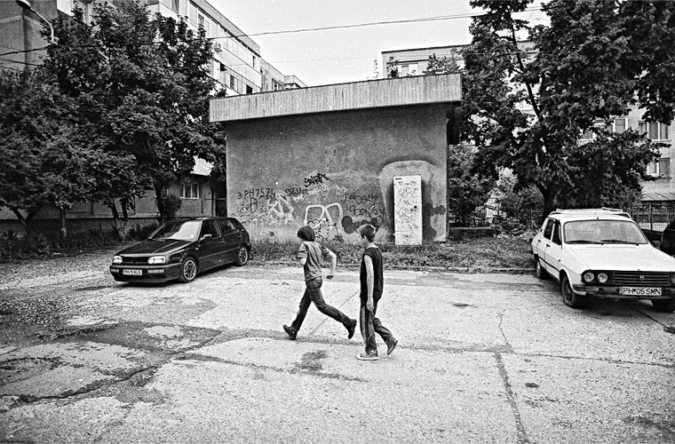 Andu Simion Photography presents LA GAZETTE DE PLOIESTI series - analog and digital photos