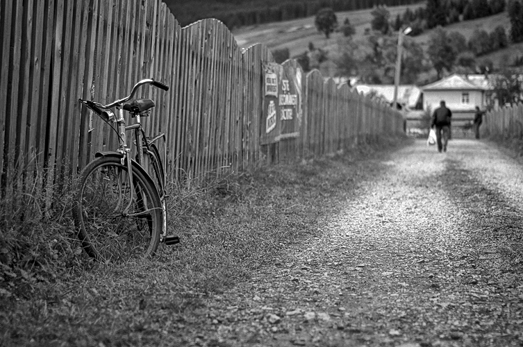 Andu Simion Photography presents ROMANYAN LYFE series - analog and digital photos
