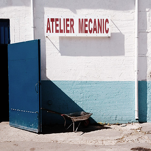 Andu Simion Photography presents SQUARES COLOR series - analog and digital photos